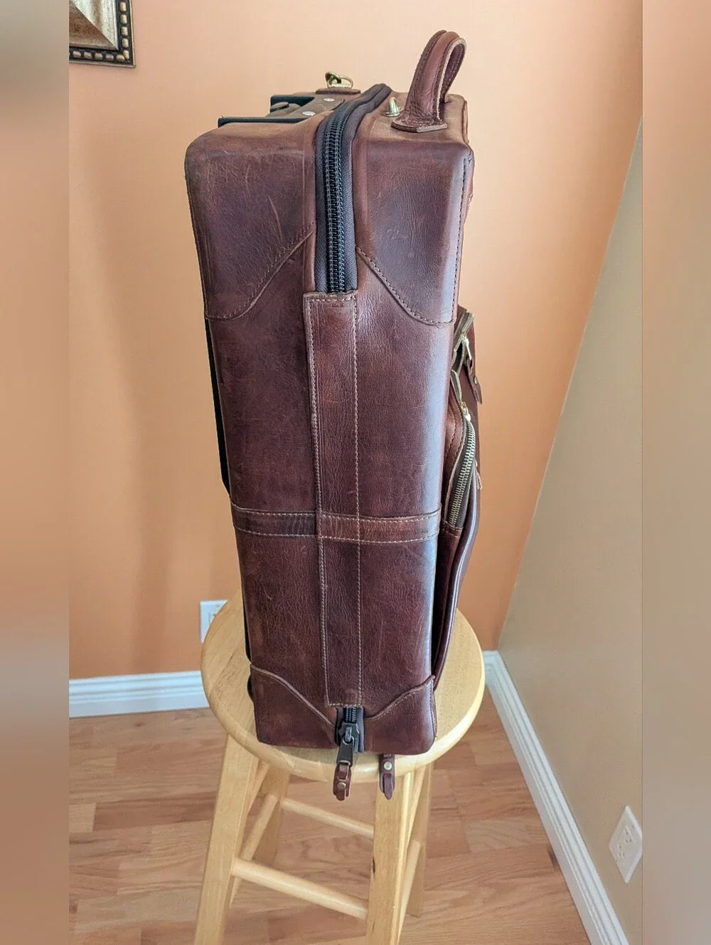 Vintege J.W.HULME CO.Made In America Leather Rolling Carry-On Bag - Brown